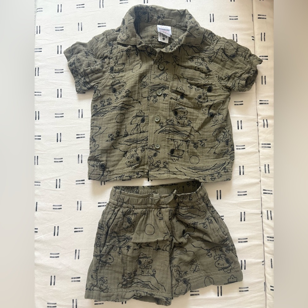 Hanna Andersson Peanuts Camp Print Muslin Button Up and Shorts Set Olive